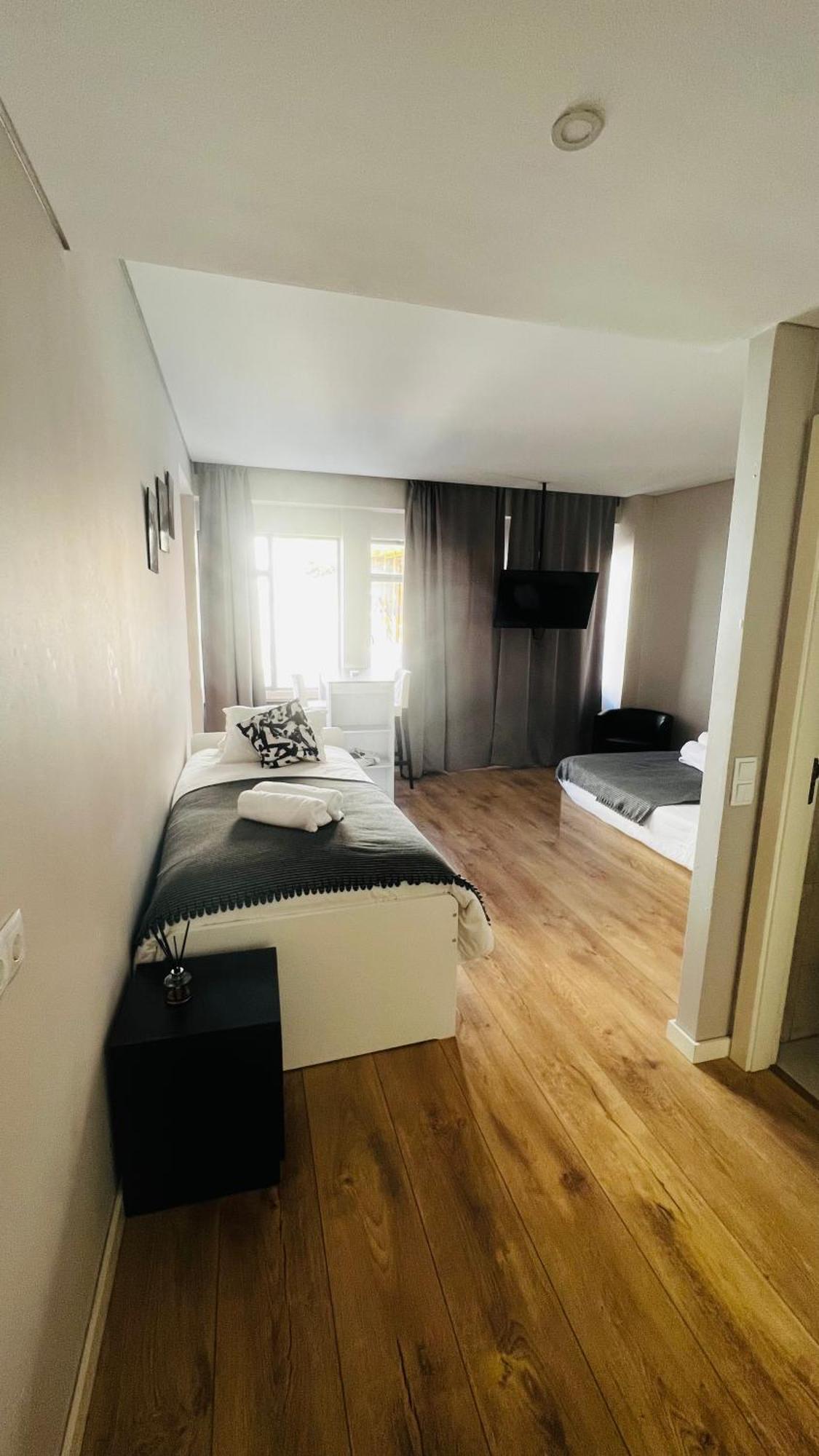 Apartamento Sociedade Farmaceutica Лиссабон Экстерьер фото