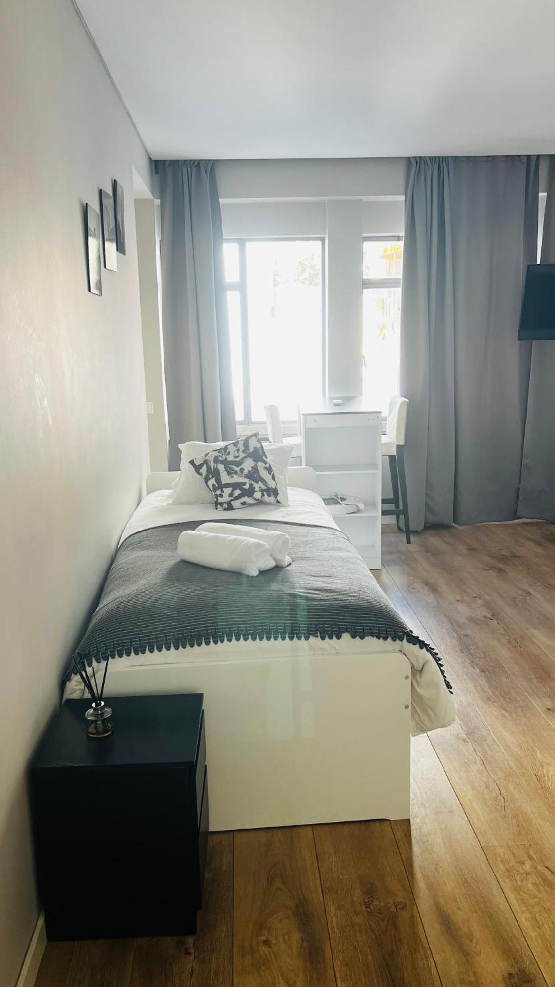 Apartamento Sociedade Farmaceutica Лиссабон Экстерьер фото